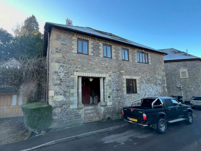 3 Bedroom Link Detached House To Rent In High Street, Oakhill, Radstock, Somerset, BA3