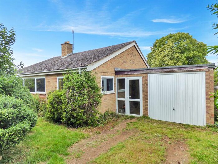 3 Bedroom Detached Bungalow For Sale In Stourton, Shipston-on-Stour, CV36