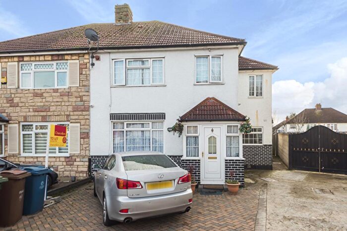 Apartment To Rent In Langland Crescent, Stanmore, HA7