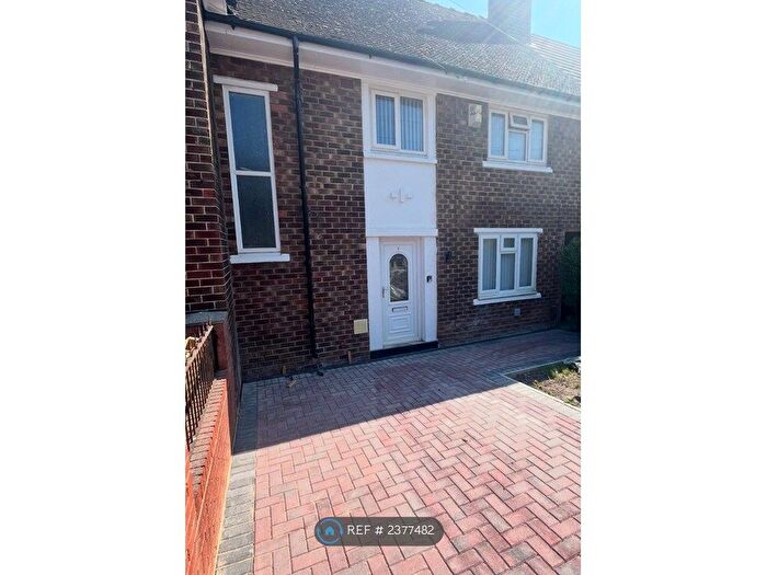 3 Bedroom Terraced House To Rent In Cotswold Road, Birkenhead, CH42