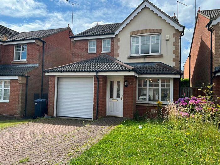 3 Bedroom Detached House To Rent In Redgrave Close, Gateshead, NE8