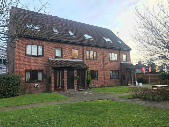 1 Bedroom Maisonette To Rent In Sheraton Mews, Gade Avenue, Watford, WD18