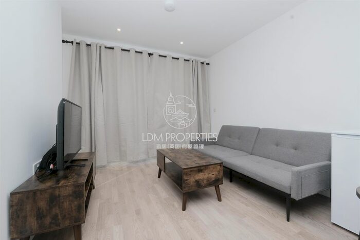 1 Bedroom Flat To Rent In Edwin House, The Green Quarter, Southall, London, UB1