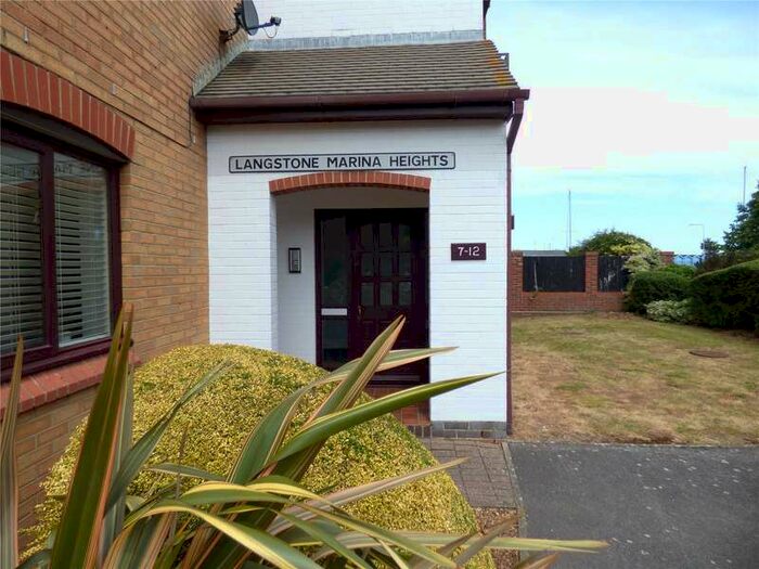 2 Bedroom Flat To Rent In Langstone Marina Heights, Horse Sands Close, Southsea, Hampshire, PO4