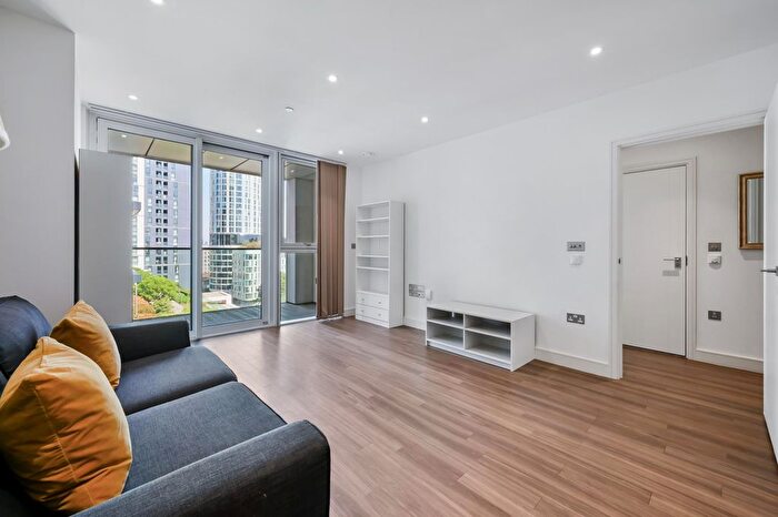 1 Bedroom Flat To Rent In Pinto Tower, Nine Elms Point, Vauxhall, London, SW8