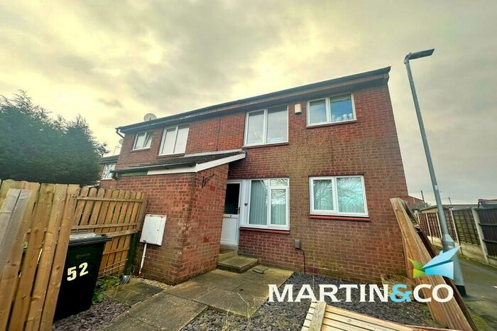 1 Bedroom Apartment To Rent In Worcester Avenue, Leeds, LS10