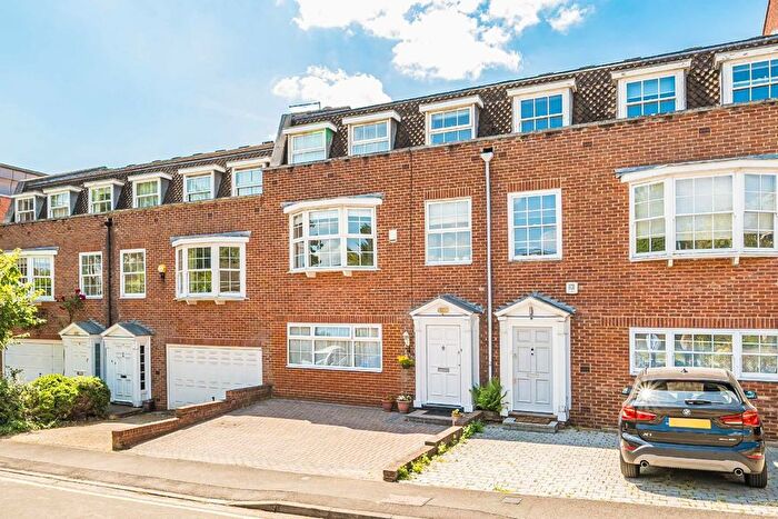 4 Bedroom Property For Sale In Leeward Gardens, Wimbledon Village, SW19