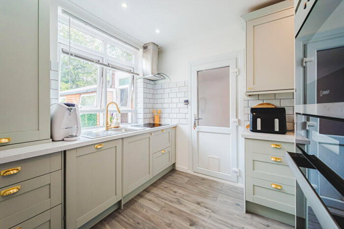 2 Bedroom Semi-Detached House For Sale In Cypress Grove, Swindon, SN2