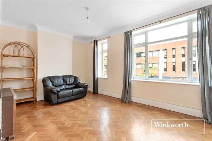 4 Bedroom Apartment For Sale In Ballards Lane, Finchley, London, N3