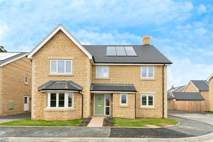 4 Bedroom Detached House For Sale In Great Somerford, Great Somerford, Chippenham, SN15