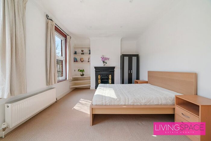 2 Bedroom Flat To Rent In Lochaline Street, London, W6