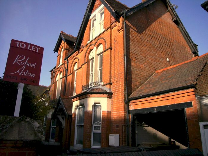 2 Bedroom Flat To Rent In Greenhill Road, Moseley, B13