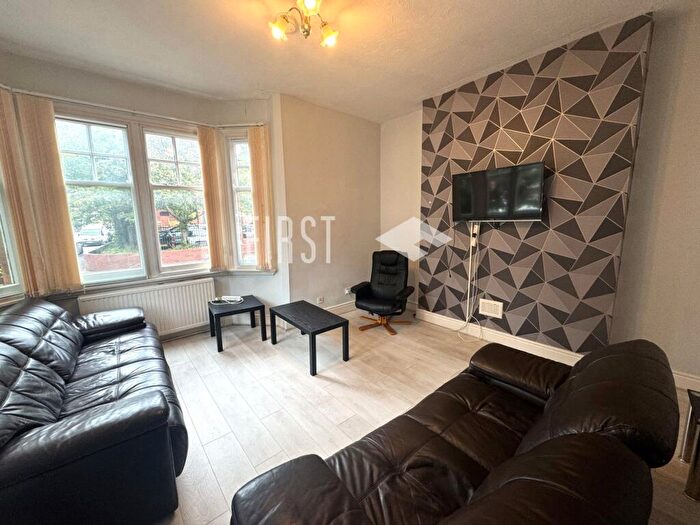 6 Bedroom Semi Detached House To Rent In Saxby Street, Highfields, LE2