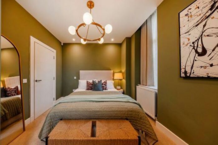 2 Bedroom Flat For Sale In "Graham House " At Off Southbrae Drive, Jordanhill, Pp, G13