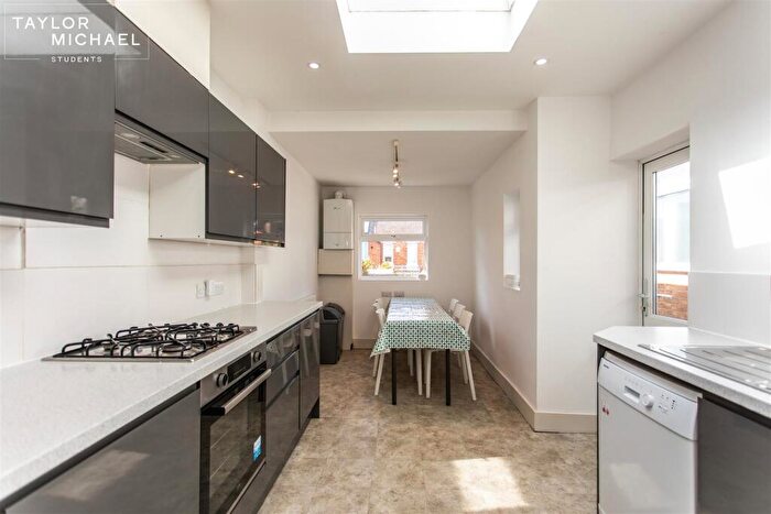 6 Bedroom Terraced House To Rent In Buller Road, Brighton, BN2