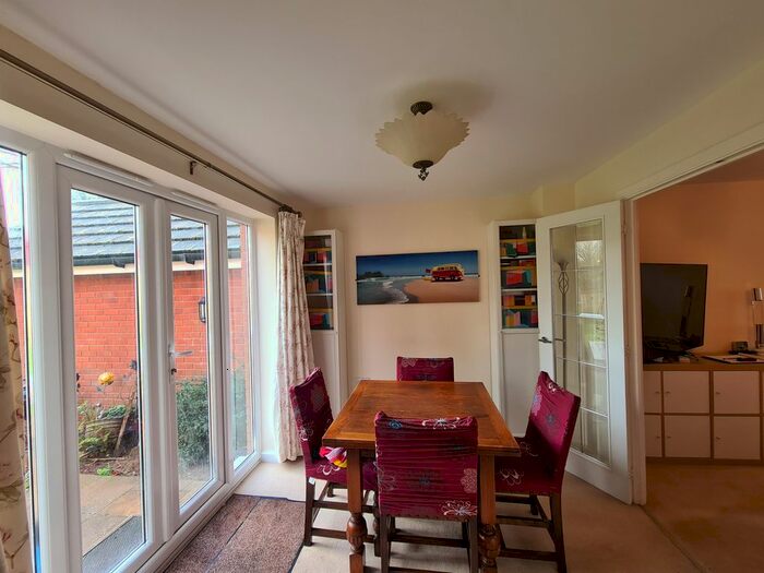 5 Bedroom Detached House To Rent In Amethyst Drive, Teignmouth, TQ14