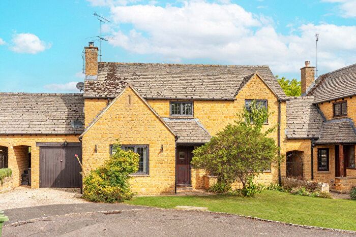 3 Bedroom Link Detached House For Sale In Field Lane, Willersey, Broadway, Worcestershire, WR12