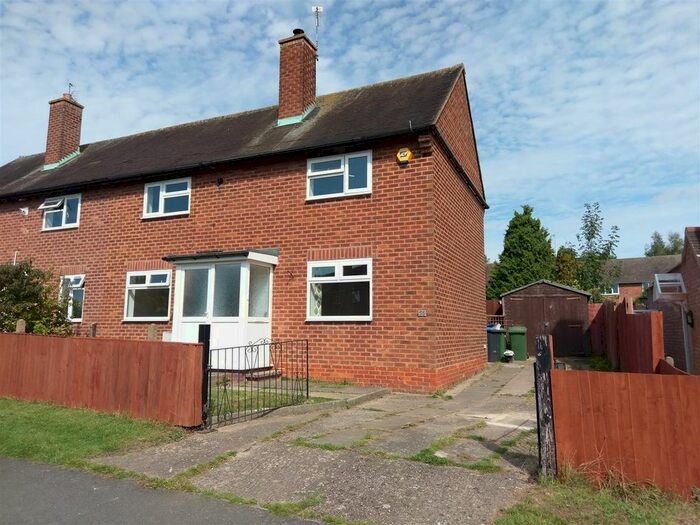 3 Bedroom Semi-Detached House To Rent In St James Crescent, Southam, Warwickshire CV47
