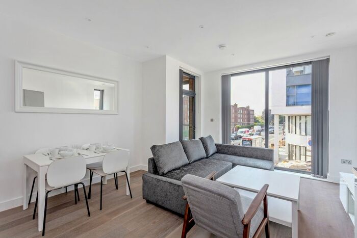 1 Bedroom Flat To Rent In Madison Heights, Milner Road, South Wimbledon SW19