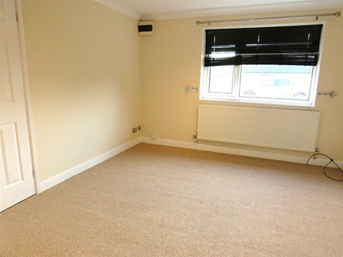 1 Bedroom Flat To Rent In Britannia Drive, Stretton, Burton-On-Trent, DE13