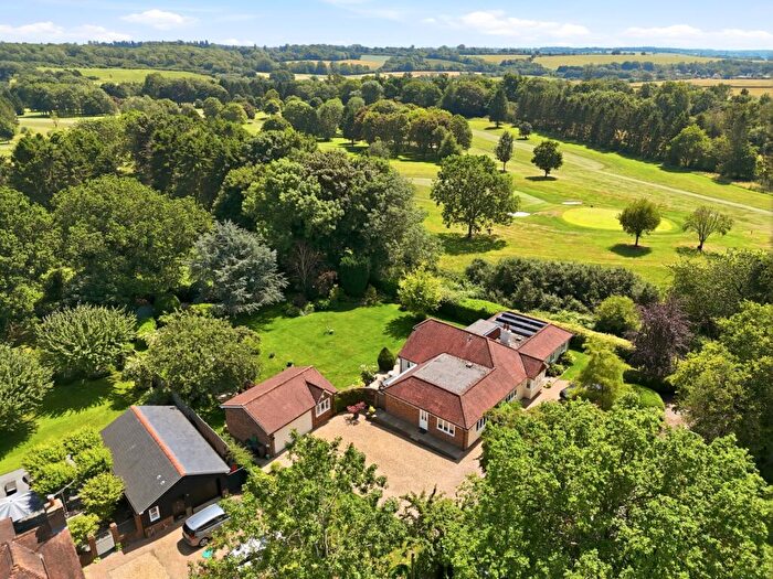 4 Bedroom Detached House For Sale In Luton Lane, Redbourn, St. Albans, Hertfordshire, AL3
