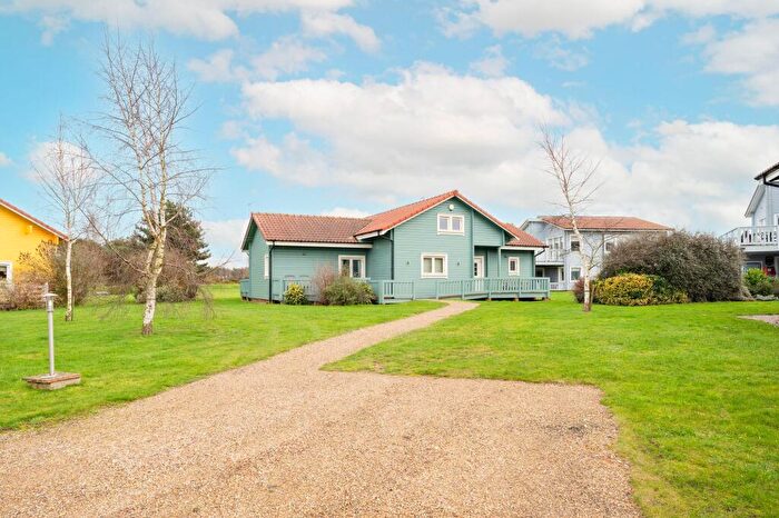 4 Bedroom Detached House For Sale In Caldecott Hall, Fritton, NR31