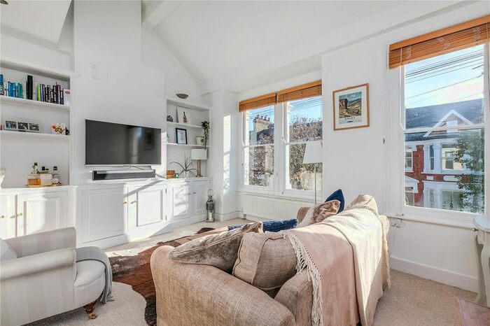 2 Bedroom Flat To Rent In Rowallan Road, London, SW6