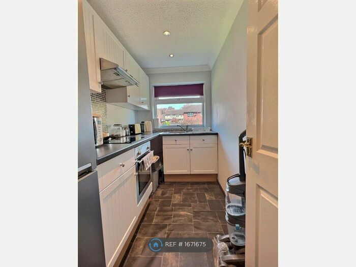 1 Bedroom Flat To Rent In Wordsworth Grove, Stanley, Wakefield, WF3