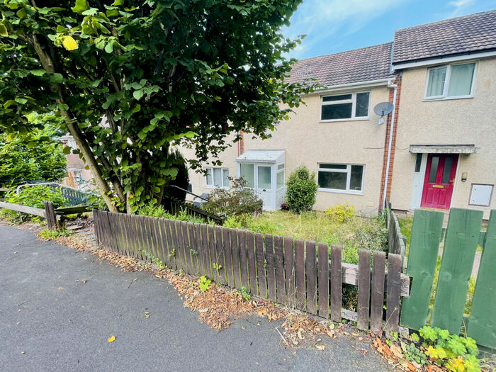 3 Bedroom House To Rent In Hogan Gardens, Nottingham, NG5