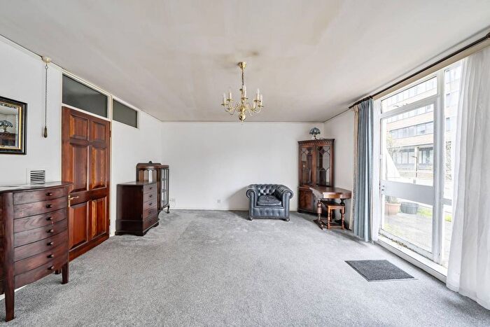 2 Bedroom Maisonette For Sale In Brunswick Centre, Bloomsbury, London, WC1N