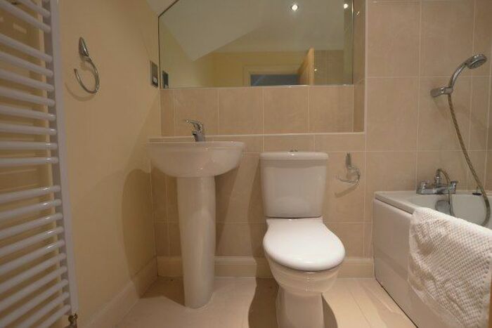 3 Bedroom Property To Rent In Great Shelford, Cambridge, CB22