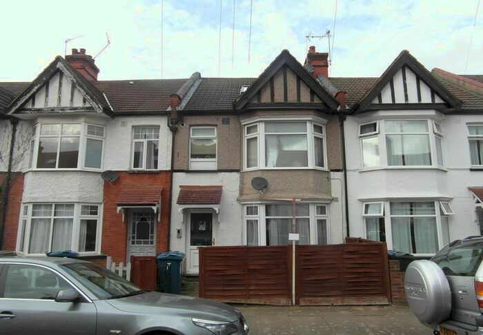 2 Bedroom Property To Rent In Heath Road, Harrow, HA1