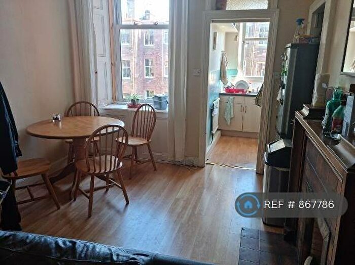 3 Bedroom Flat To Rent In Falcon Avenue, Edinburgh, EH10