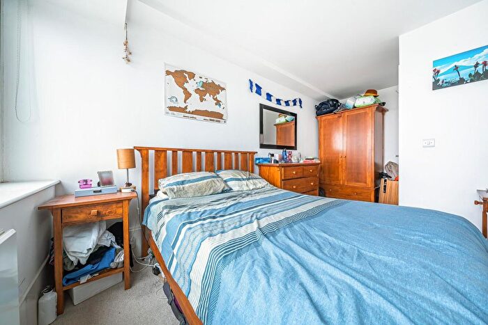 2 Bedroom Flat For Sale In George Beard Road, Deptford, London, SE8