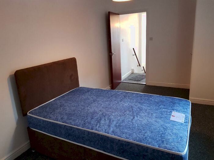 1 Bedroom Ground Maisonette To Rent In Cross Road, Leicester, LE2