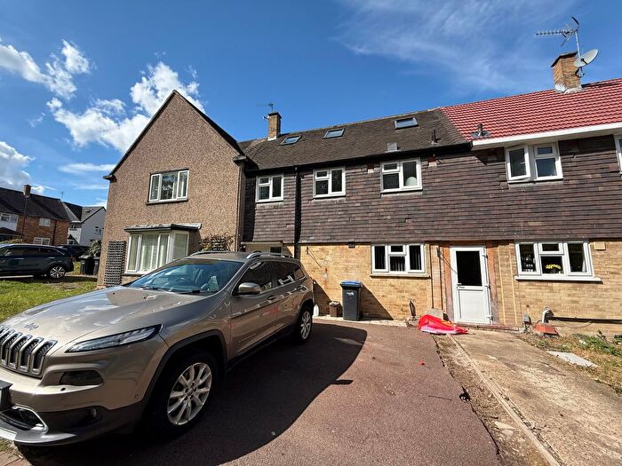 4 Bedroom Terraced House To Rent In Worlds End Lane, Enfield, EN2