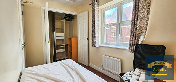 1 Bedroom House To Rent In Hatcher Crescent, CO2