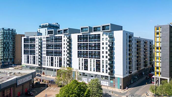 2 Bedroom Flat To Rent In Swanton Court, Lewisham, SE13
