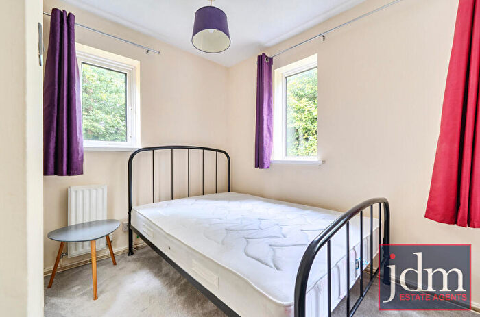 1 Bedroom Apartment To Rent In York Rise, Orpington, BR6