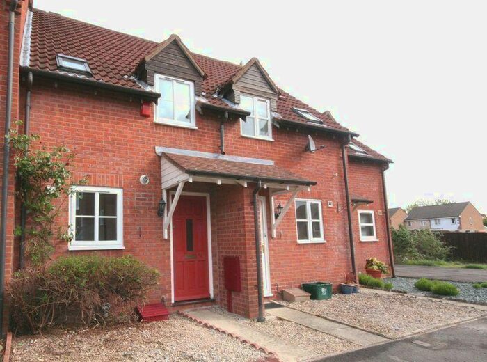 2 Bedroom House To Rent In Stanshaws Close, Bradley Stoke, BS32