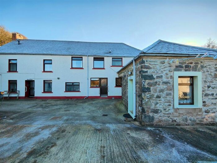Detached House For Sale In GlynYMel Road, Lower Town, Fishguard, SA65