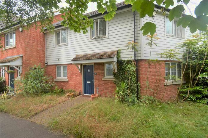 3 Bedroom Property To Rent In Vaughan Close, Dartford, DA1