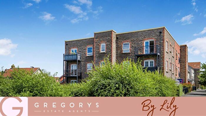 2 Bedroom Flat For Sale In Honeysuckle Road, Lyde Green, BS16