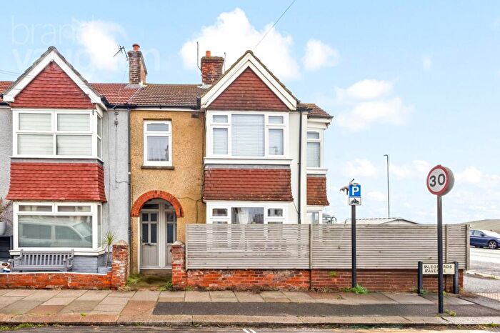 2 Bedroom Flat For Sale In St. Leonards Avenue, Hove, BN3