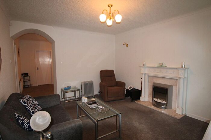 2 Bedroom Detached Bungalow To Rent In Bury Road, Bamford, Rochdale, OL11