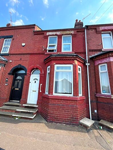3 Bedroom Terraced House For Sale In Shadyside, Doncaster, DN4