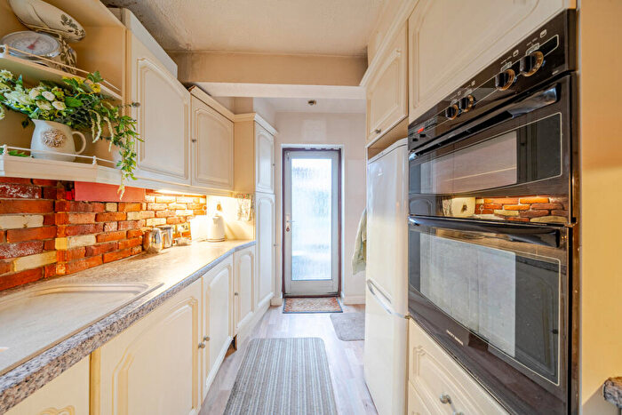 3 Bedroom Bungalow For Sale In Cavendish Avenue, Ruislip, HA4