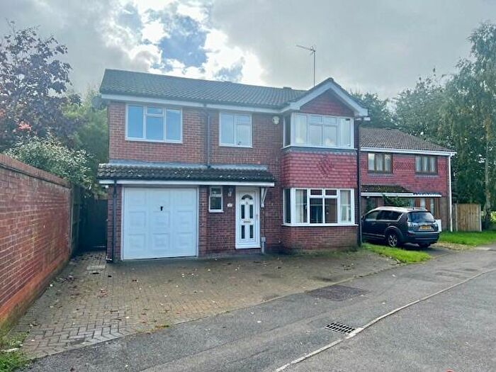 4 Bedroom House To Rent In Eddington Road, Bracknell, RG12