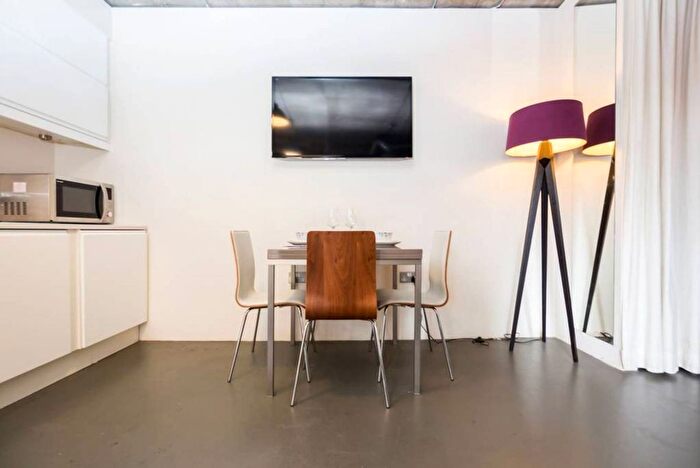 1 Bedroom Flat To Rent In New Inn Broadway, Shoreditch, London, EC2A