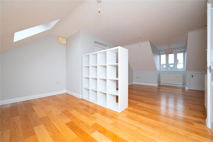 Studio To Rent In Beresford Road, St. Albans, Hertfordshire, AL1